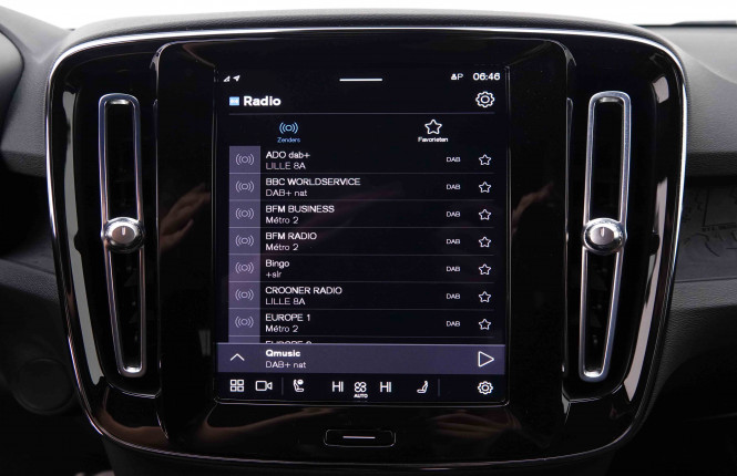 VOLVO_VOLVO_XC40_2548691_10.jpg