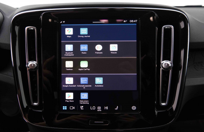 VOLVO_VOLVO_XC40_2548691_13.jpg