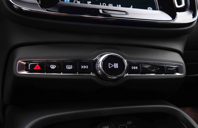 VOLVO_VOLVO_XC40_2548691_14.jpg