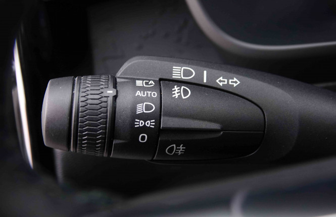VOLVO_VOLVO_XC40_2548691_16.jpg
