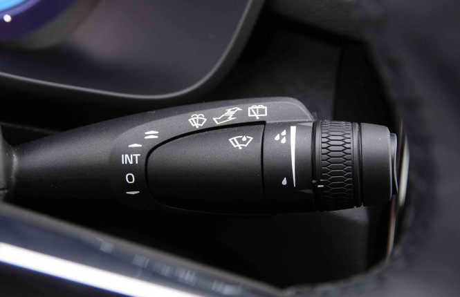 VOLVO_VOLVO_XC40_2548691_17.jpg