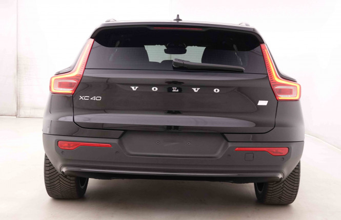 VOLVO_VOLVO_XC40_2548691_27.jpg