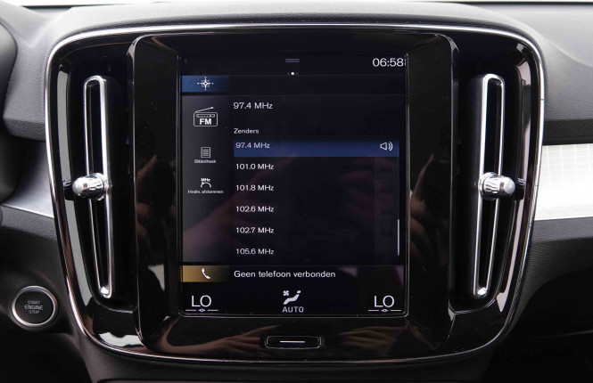 VOLVO_VOLVO_XC40_2548720_11.jpg