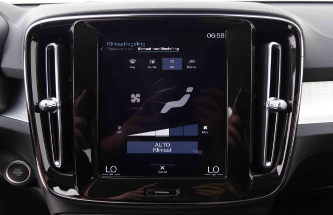 VOLVO_VOLVO_XC40_2548720_13.jpg