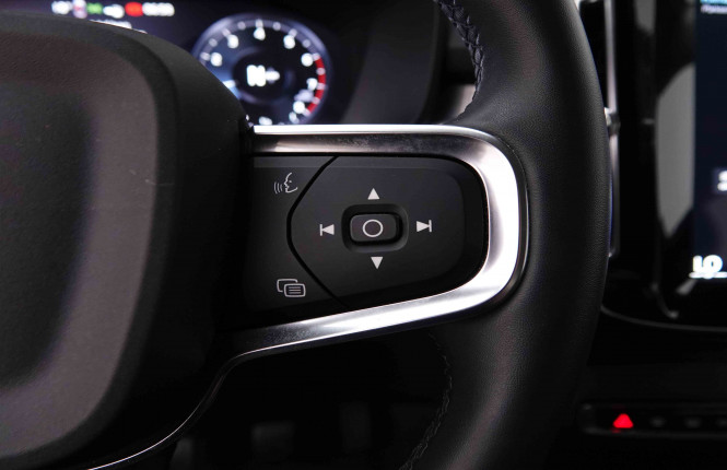 VOLVO_VOLVO_XC40_2548720_19.jpg
