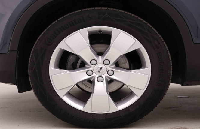 VOLVO_VOLVO_XC40_2548720_21.jpg
