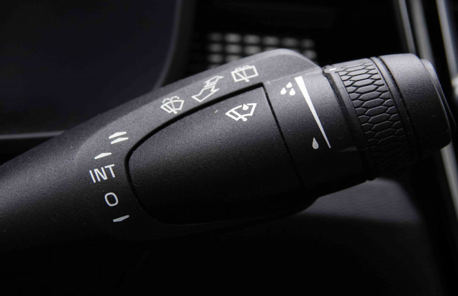 VOLVO_VOLVO_XC40_2549323_18.jpg