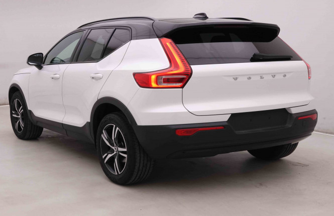 VOLVO_VOLVO_XC40_2549323_27.jpg