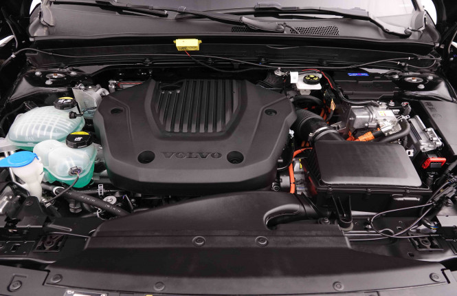 VOLVO_VOLVO_XC40_2549537_25.jpg