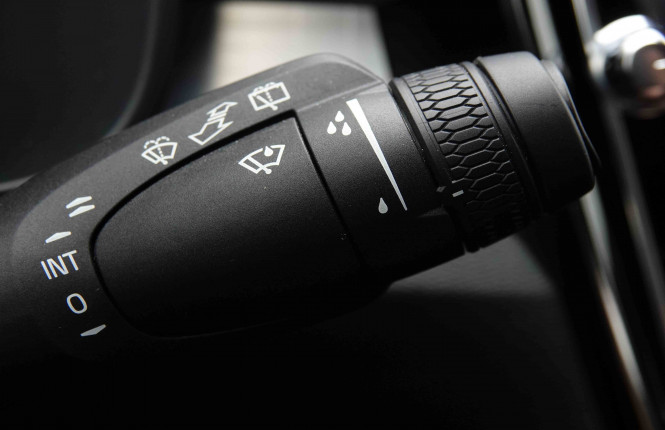 VOLVO_VOLVO_XC40_2549599_19.jpg