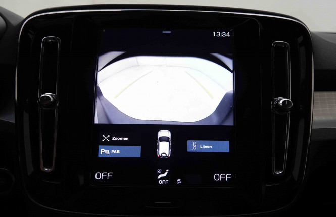 VOLVO_VOLVO_XC40_2549603_12.jpg
