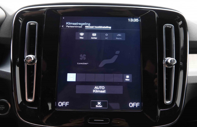 VOLVO_VOLVO_XC40_2549603_13.jpg