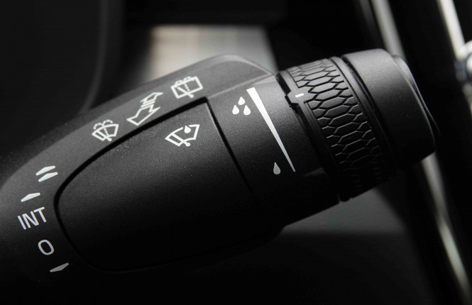 VOLVO_VOLVO_XC40_2549603_19.jpg