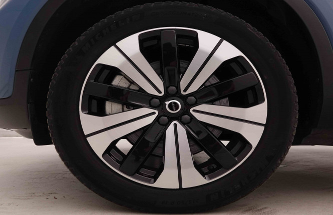 VOLVO_VOLVO_XC40_2549713_22.jpg
