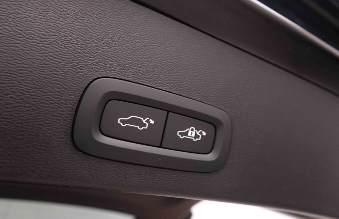 VOLVO_VOLVO_XC40_2550764_6.jpg VOLVO_VOLVO_XC40_2550764_6.jpg