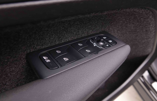 VOLVO_VOLVO_XC40_2551259_20.jpg VOLVO_VOLVO_XC40_2551259_20.jpg