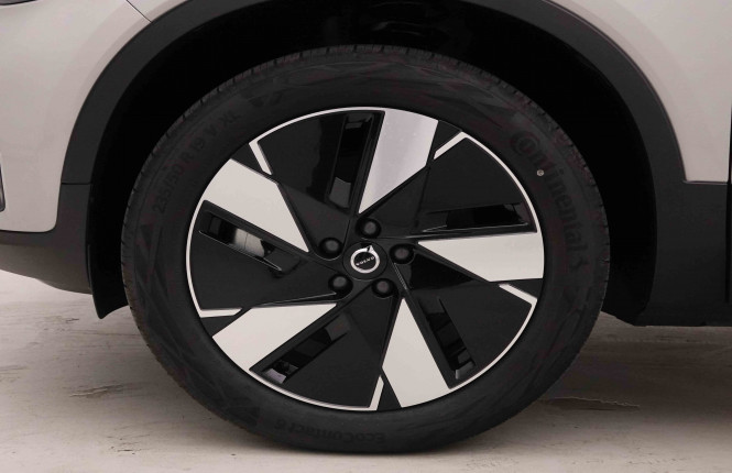 VOLVO_VOLVO_XC40_2653027_20.jpg
