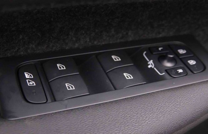 VOLVO_VOLVO_XC40_2653028_21.jpg VOLVO_VOLVO_XC40_2653028_21.jpg