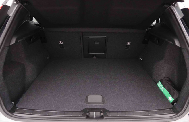 VOLVO_VOLVO_XC40_2653028_5.jpg VOLVO_VOLVO_XC40_2653028_5.jpg