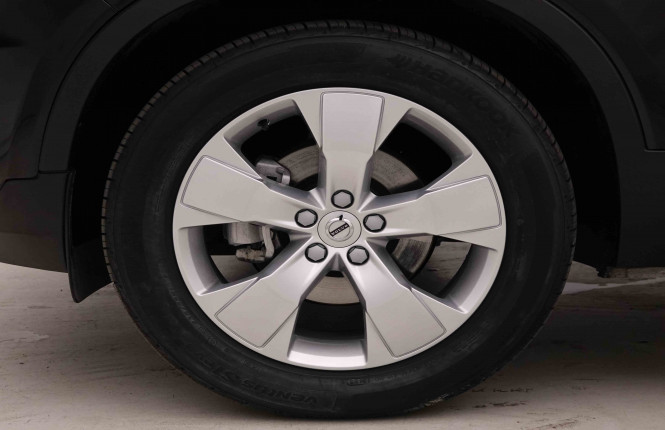 VOLVO_VOLVO_XC40_2653080_23.jpg