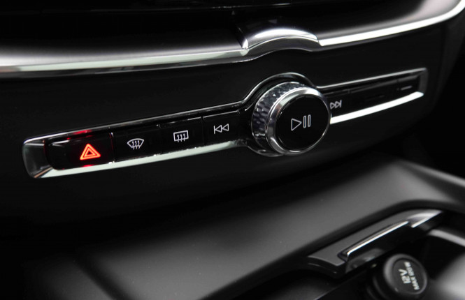 VOLVO_VOLVO_XC60_2549834_17.jpg