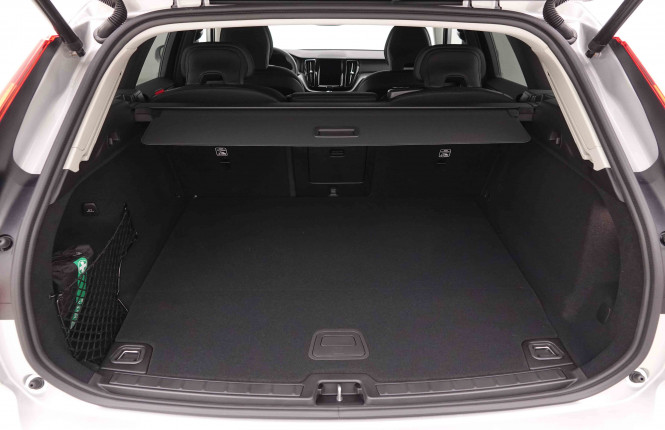 VOLVO_VOLVO_XC60_2549834_5.jpg
