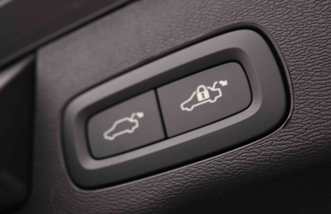 VOLVO_VOLVO_XC60_2549834_6.jpg
