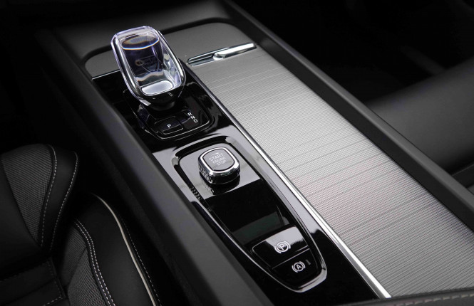 VOLVO_VOLVO_XC60_2550369_18.jpg