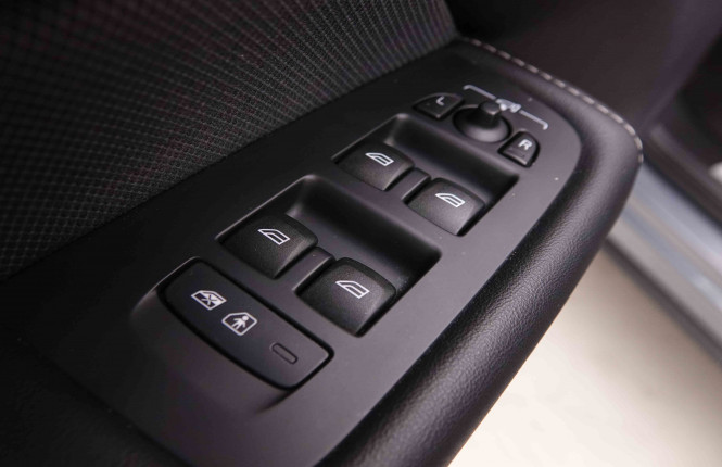VOLVO_VOLVO_XC60_2550369_24.jpg