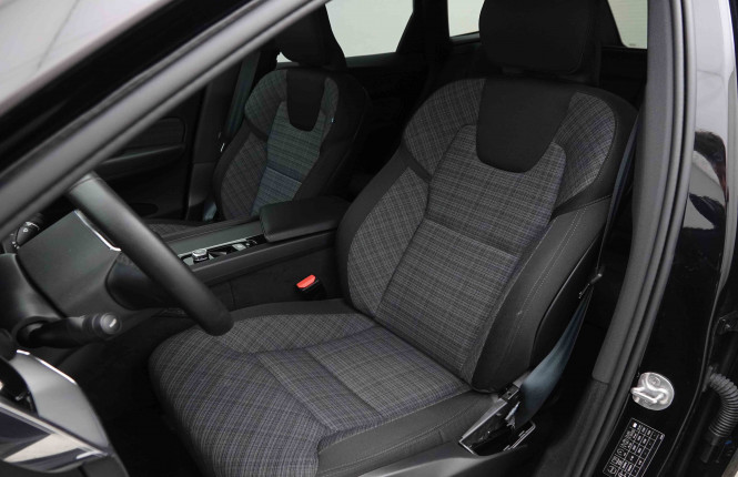 VOLVO_VOLVO_XC60_2654069_7.jpg