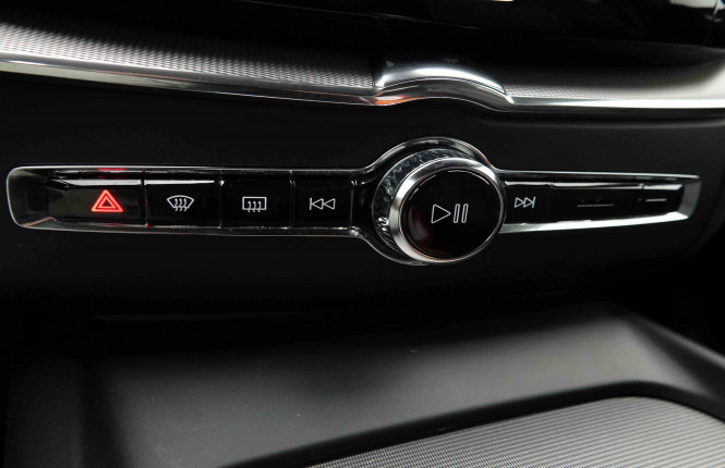 VOLVO_VOLVO_XC60_2654451_13.jpg