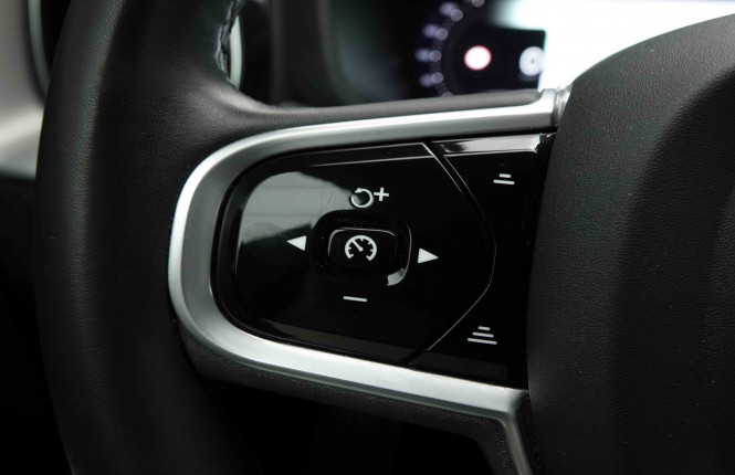 VOLVO_VOLVO_XC60_2654451_17.jpg