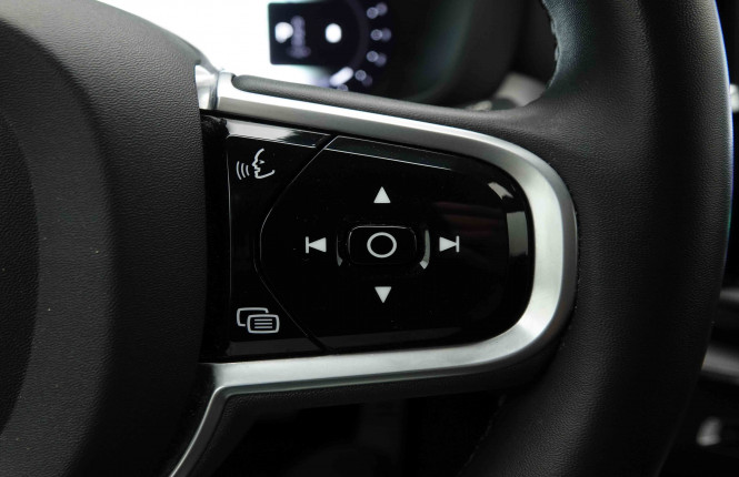 VOLVO_VOLVO_XC60_2654451_18.jpg