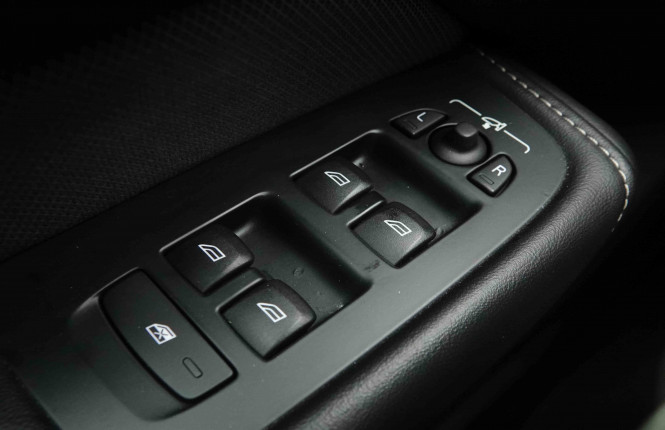 VOLVO_VOLVO_XC60_2654451_19.jpg