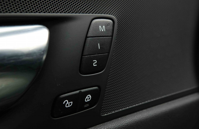 VOLVO_VOLVO_XC60_2654451_20.jpg