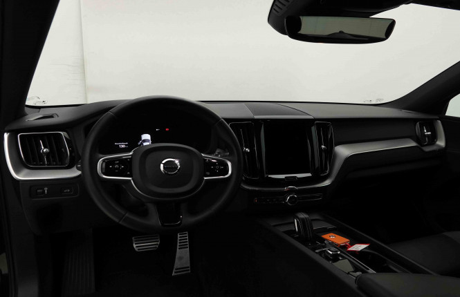 VOLVO_VOLVO_XC60_2654451_8.jpg